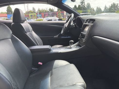 Used 2013 Lexus IS 250C RWD image 12