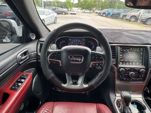 Used 2017 Jeep Grand Cherokee SRT AWD/4WD image 19