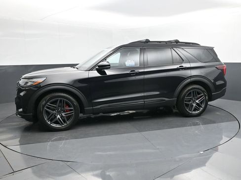 New 2025 Ford Explorer ST image 2