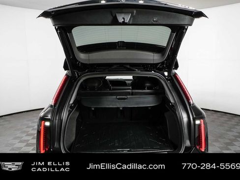 Used 2025 Cadillac Optiq Luxury 2 w/ LPO, Floor Liner Package AWD/4WD image 30