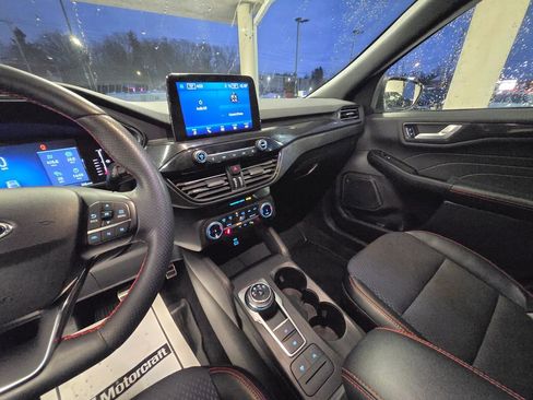 Used 2023 Ford Escape ST-Line image 18