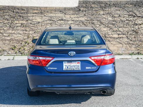 Used 2017 Toyota Camry XLE image 8