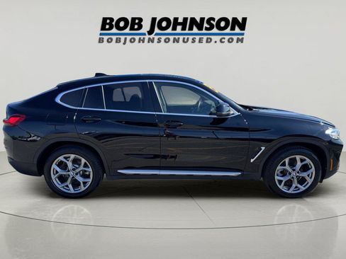Used 2025 BMW X4 xDrive30i AWD/4WD image 2