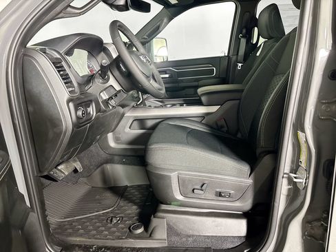 New 2026 RAM 2500 Big Horn AWD/4WD image 11