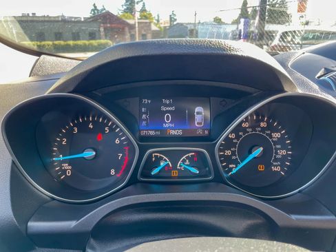 Used 2017 Ford Escape SE w/ SE Leather Comfort Package image 25