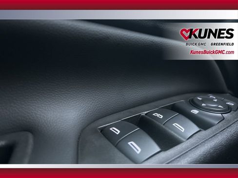 Used 2024 Chevrolet Equinox LT image 24