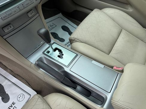 Used 2004 Toyota Solara SLE image 19