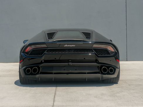 Used 2019 Lamborghini Huracan LP 580-2 image 8