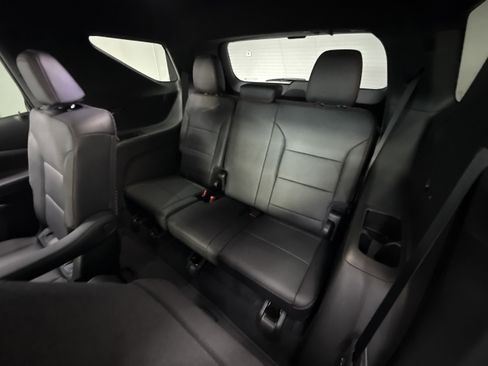 Used 2026 Chevrolet Traverse Z71 image 27