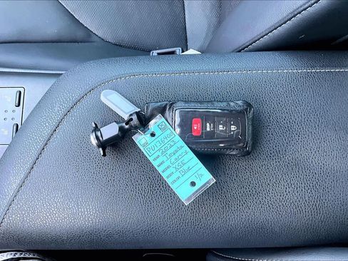 Used 2023 Toyota Camry XSE FWD image 14