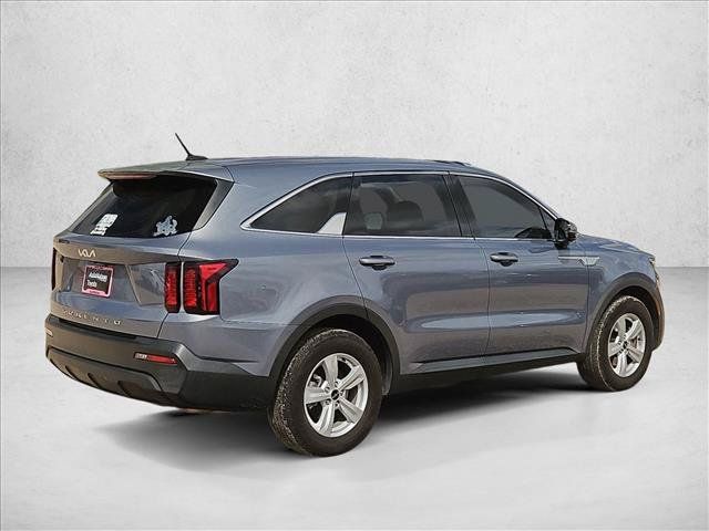 Used 2022 Kia Sorento LX FWD image 5