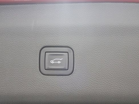 Used 2023 Buick Enclave Premium AWD/4WD image 22