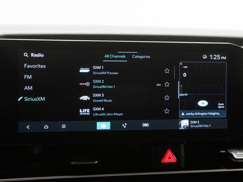 Used 2025 Kia Carnival FWD image 22