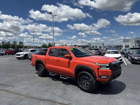 Used 2025 Nissan Frontier PRO-4X w/ Interior Protection Package AWD/4WD image 6