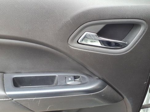 Used 2017 GMC Canyon Denali image 14