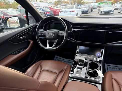 Used 2022 Audi Q7 3.0T Premium Plus w/ Premium Plus Package AWD/4WD image 19