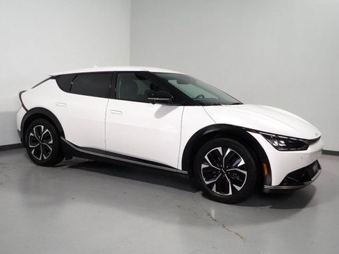 Used 2024 Kia EV6 Wind w/ Wind Technology Package AWD/4WD image 1