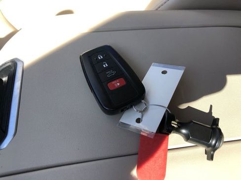 Used 2022 Toyota Highlander Limited image 31