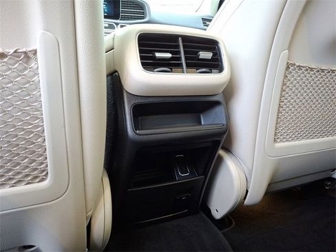 Used 2022 Mercedes-Benz GLE 350 4MATIC image 11