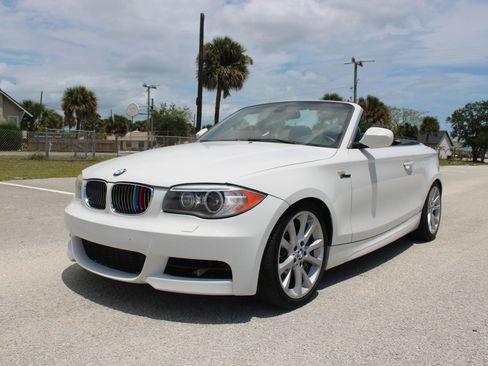 Used 2013 BMW 135i Convertible RWD image 22