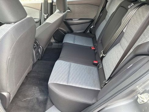 Used 2023 Nissan Rogue SV image 11