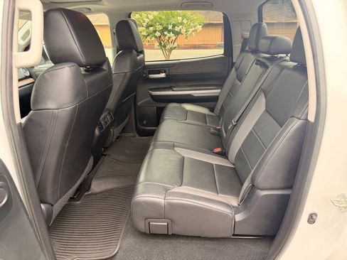 Used 2018 Toyota Tundra Limited w/ Limited Premium Package AWD/4WD image 40
