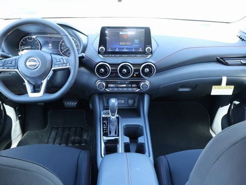 New 2025 Nissan Sentra SR image 6