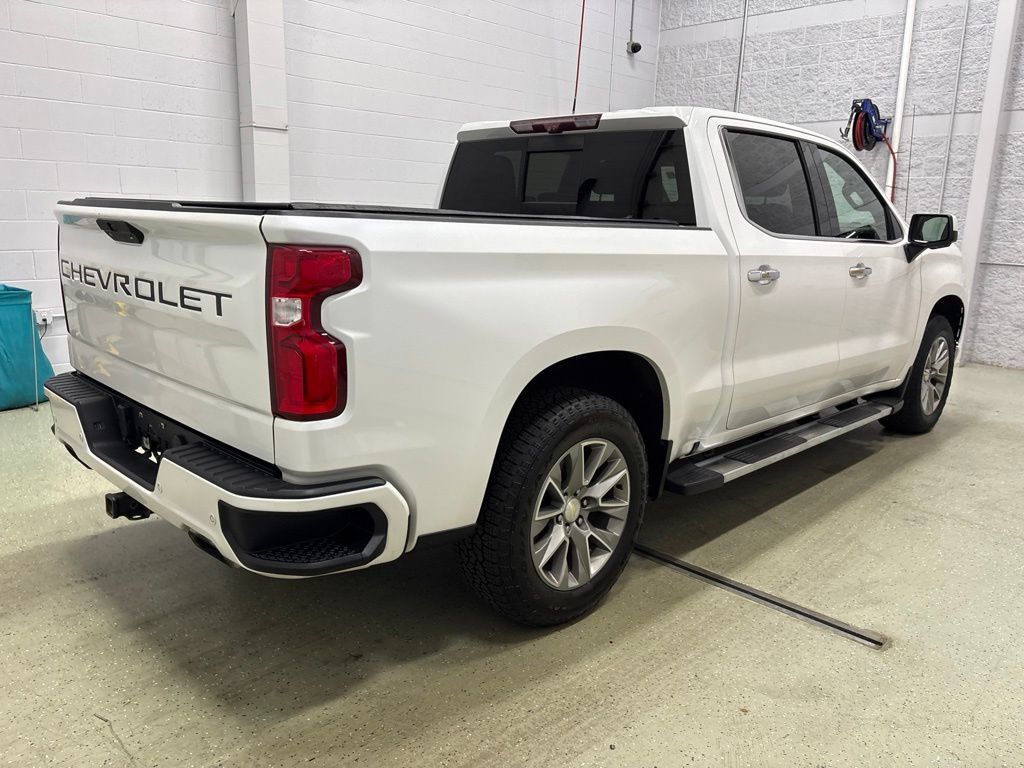 Used 2021 Chevrolet Silverado 1500 High Country w/ Technology Package AWD/4WD image 4