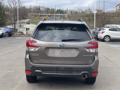 Certified 2023 Subaru Forester Limited image 4