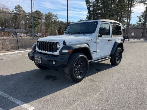 Used 2025 Jeep Wrangler Sport image 2