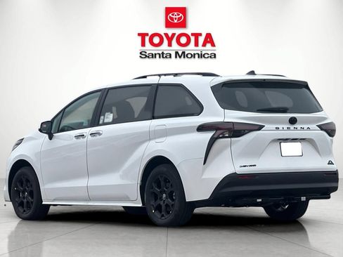 New 2026 Toyota Sienna XLE Woodland Edition AWD/4WD image 5