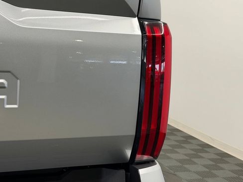 New 2026 Toyota Tundra SR5 AWD/4WD image 12