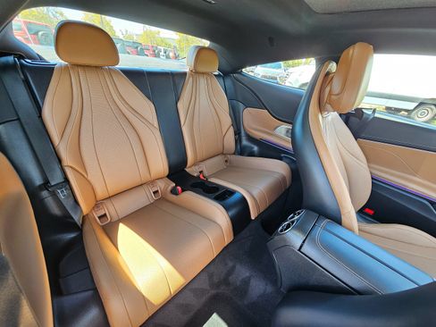 Used 2025 Mercedes-Benz CLE 300 4MATIC Coupe w/ AMG Line image 32