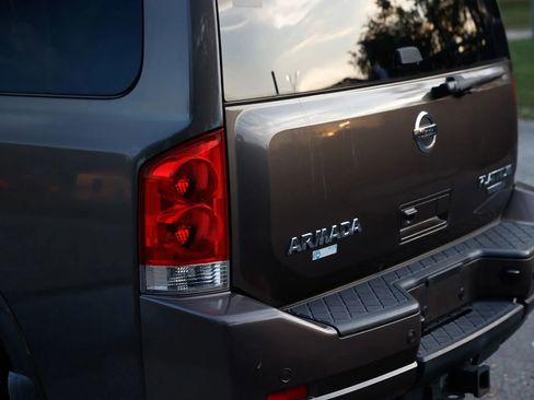 Used 2013 Nissan Armada Platinum image 29