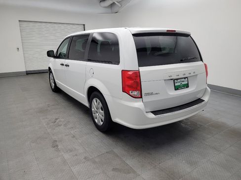 Used 2019 Dodge Grand Caravan SE image 5