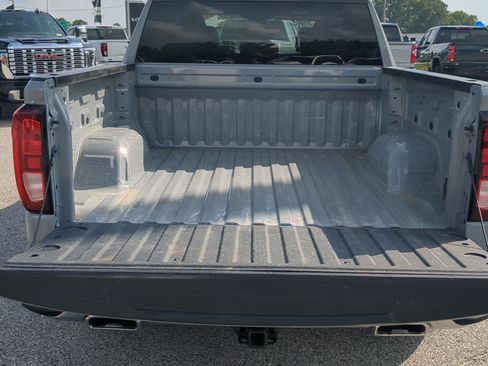 Used 2025 GMC Sierra 1500 SLE w/ X31 Off-Road Package AWD/4WD image 23