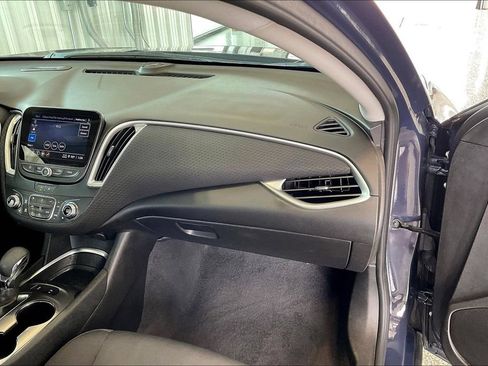 Used 2025 Chevrolet Malibu LT FWD image 16