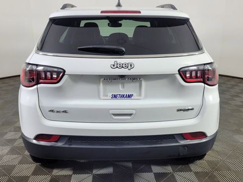 Used 2024 Jeep Compass Latitude image 6