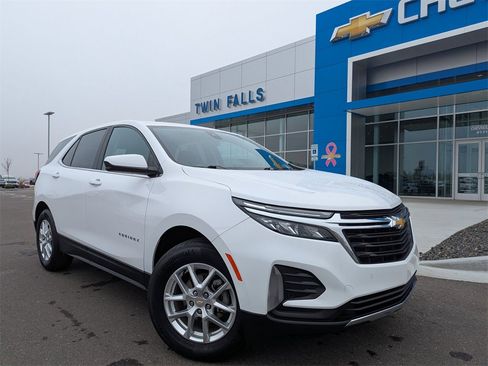 Used 2022 Chevrolet Equinox LT image 1