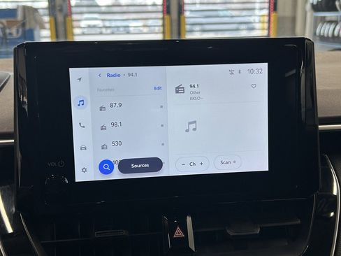 Used 2023 Toyota Corolla LE image 27