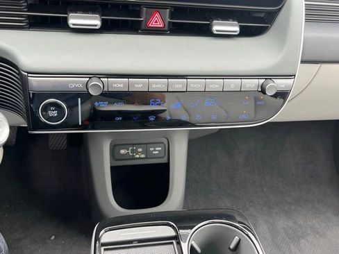 Used 2025 Hyundai Ioniq 5 Limited image 29