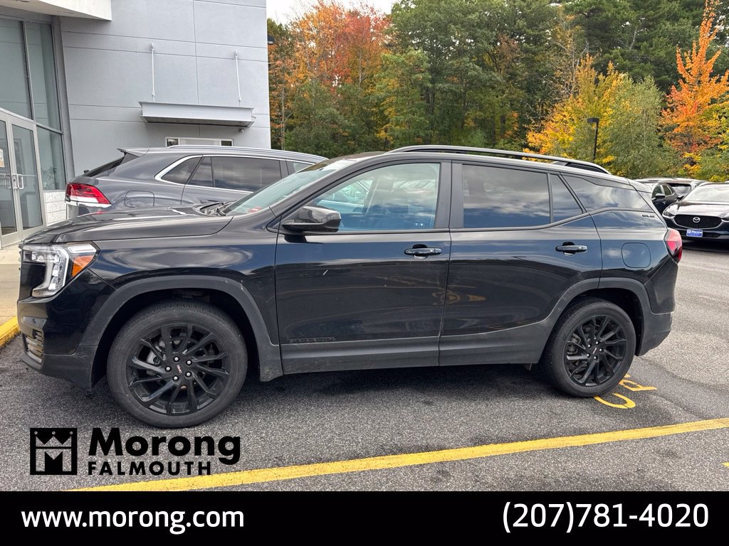 Used 2024 GMC Terrain SLE w/ Driver Convenience Package AWD/4WD image 4