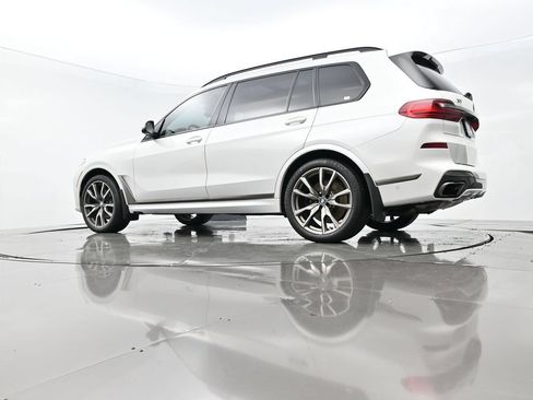 Used 2021 BMW X7 M50i w/ Dynamic Handling Package AWD/4WD image 55