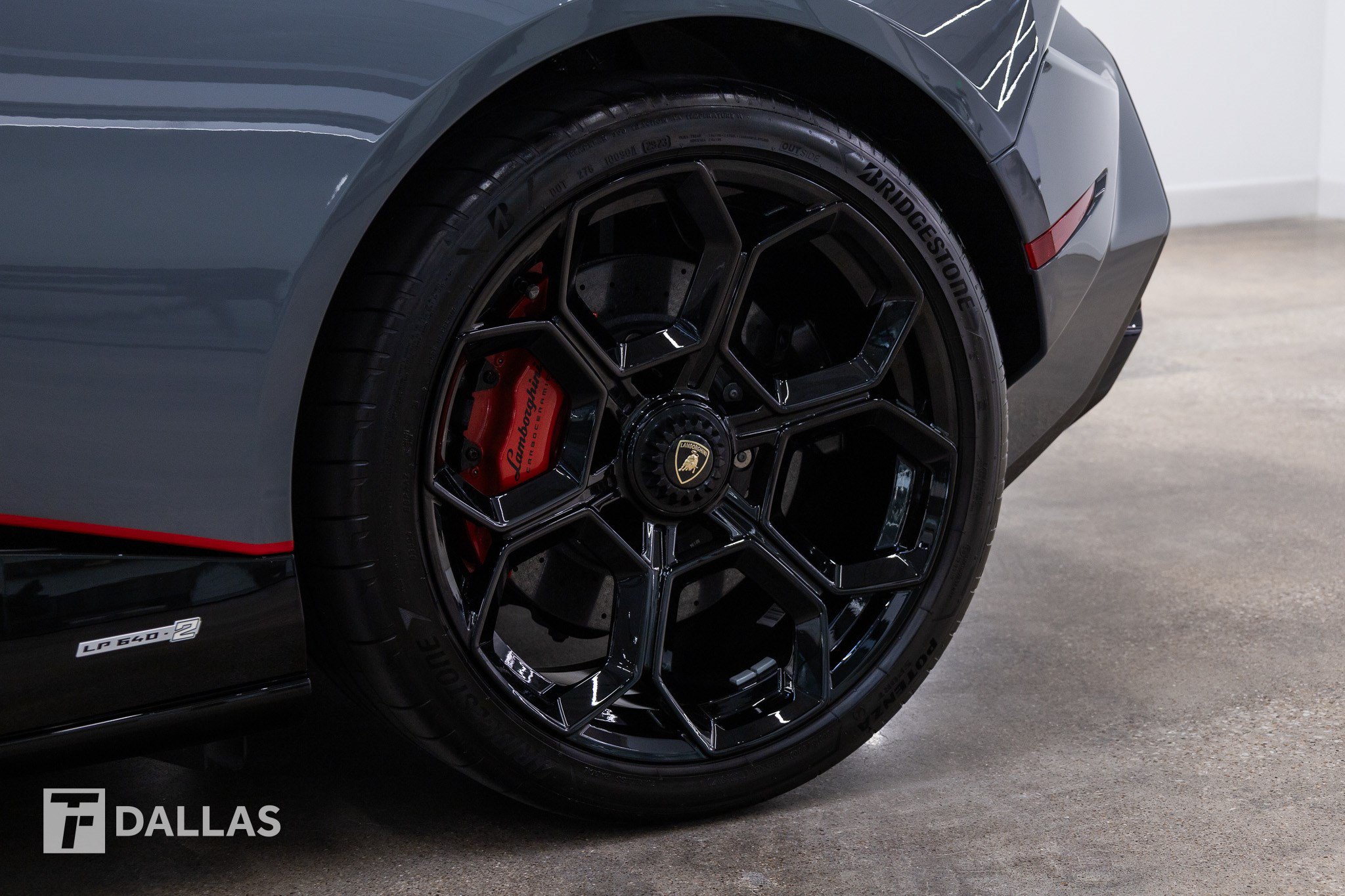 Used 2023 Lamborghini Huracan Tecnica RWD image 7