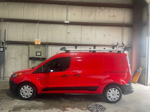 Used 2022 Ford Transit Connect XL image 3