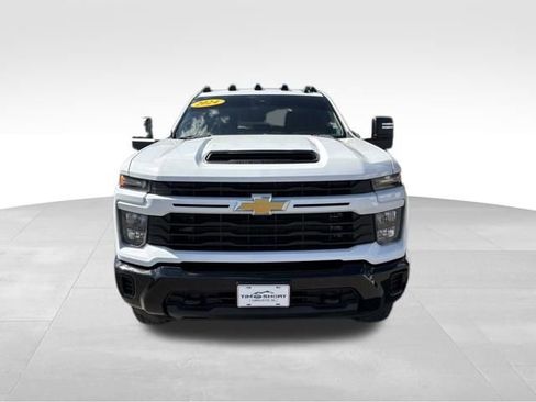 Used 2024 Chevrolet Silverado 2500 Custom w/ Custom Value Package AWD/4WD image 7