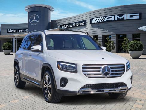 Certified 2025 Mercedes-Benz GLB 250 image 2