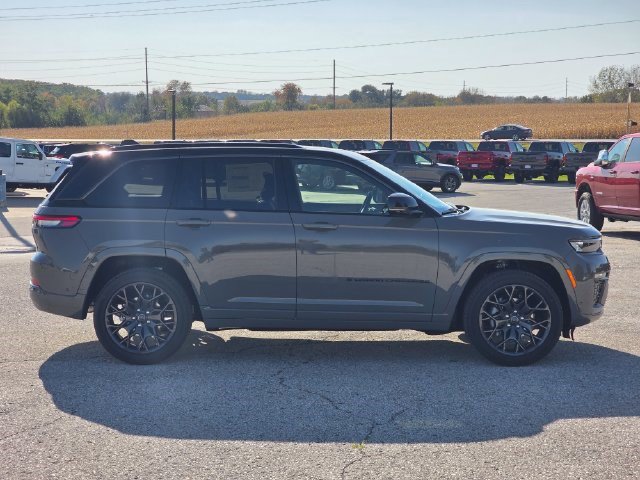 New 2027 Jeep Grand Cherokee Summit AWD/4WD image 9