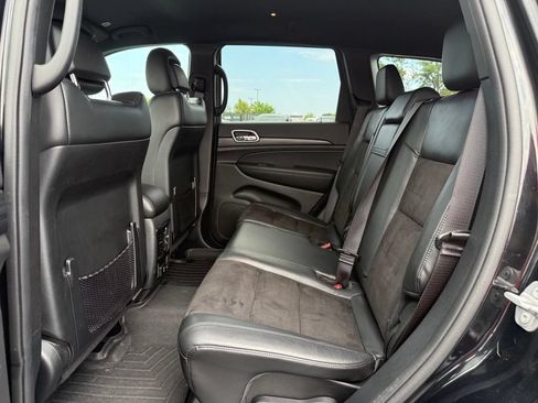 Used 2020 Jeep Grand Cherokee Altitude AWD/4WD image 15