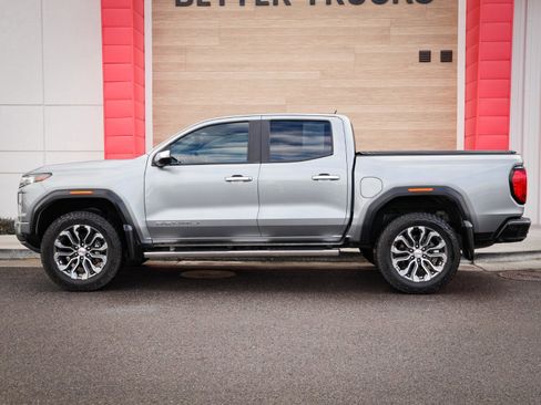 Used 2023 GMC Canyon Denali image 8